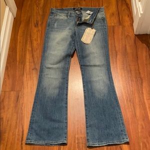 New Women’s Lucky Brand jeans
